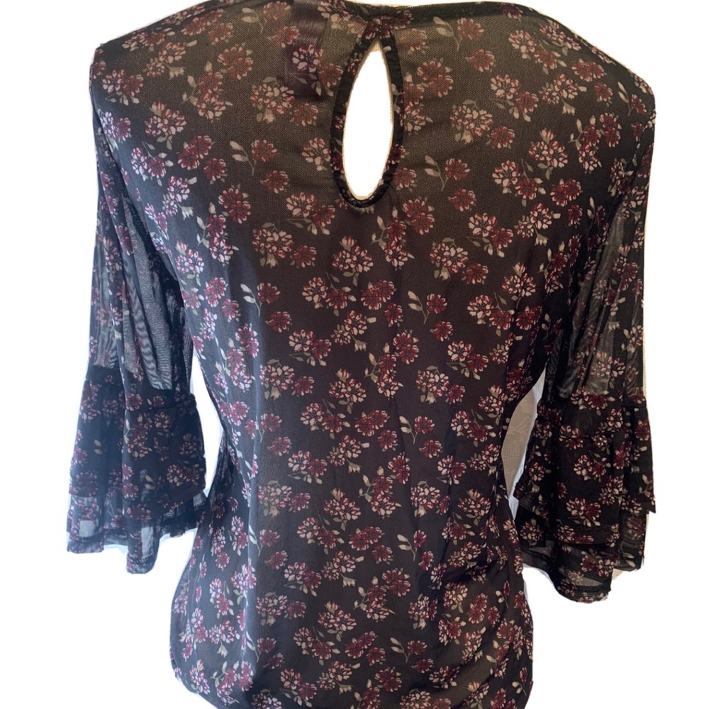 Sheer blouse - Picture 2 of 4